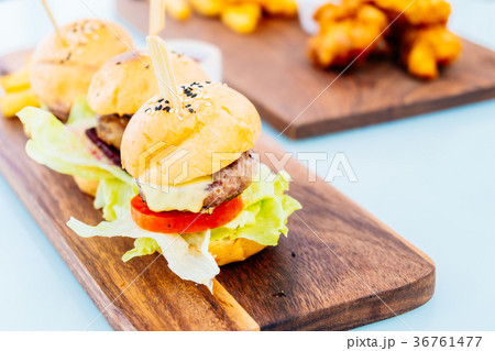 Mini beef hamburger 36761477
