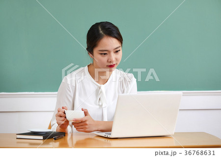 ノートパソコン ノートブック 韓国人 36768631