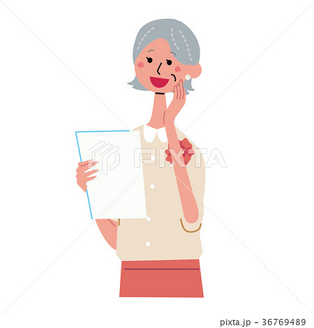 書類をみる　シニア　女性 36769489