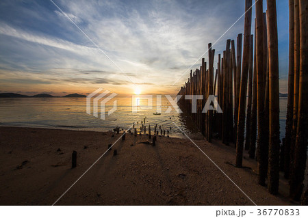 Beautiful sunrise at the beach 36770833