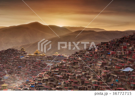 Top view monastery at Larung gar Top view monastery at Larung gar 36772715
