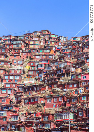 Top view monastery at Larung gar 36772775