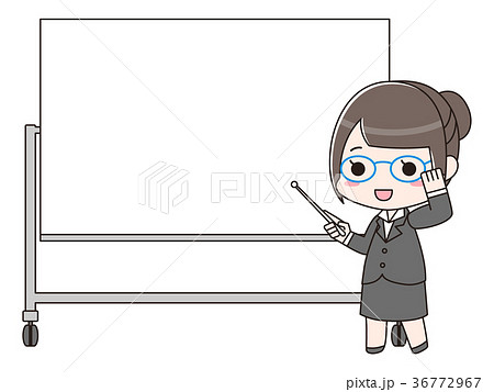 ホワイトボードの前に立つ女性 ホワイトボードの前に立つ女性 36772967