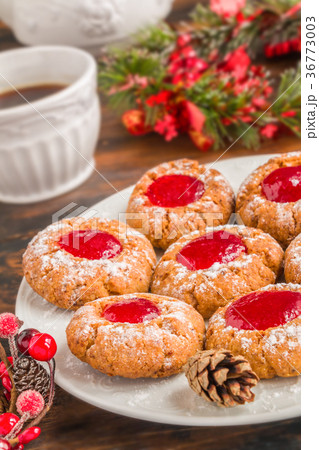 Christmas decoration and sweet cookies Christmas decoration and sweet cookies 36773003