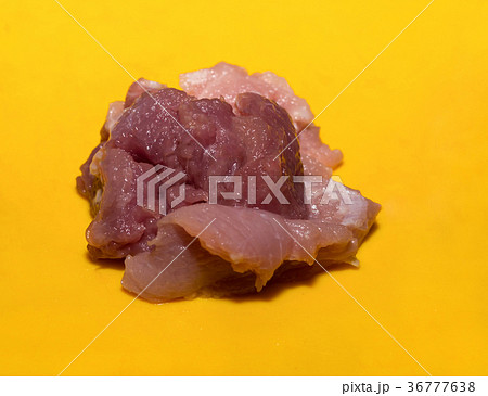 raw meat cut into small portions preparation 36777638