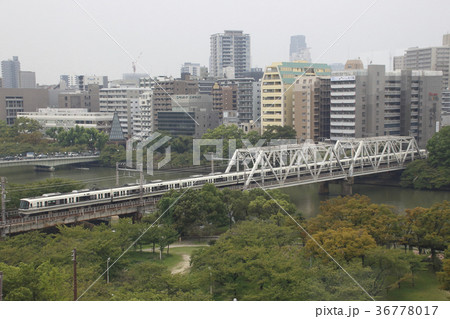 大阪環状線直通の大和路線221系 大阪環状線直通の大和路線221系 36778017