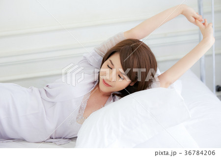 Waking woman in the morning 36784206