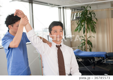 整体 患者 整体師 マッサージ 医療 イメージ 36785573