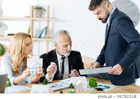 Professional realtors having an important meeting 36792318