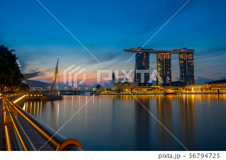 Marina Bay and Sands SkyPark at Dusk Marina Bay and Sands SkyPark at Dusk 36794725