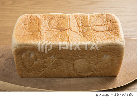 焼き立て角食パン 2斤 36797236