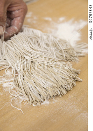 そば打ちイメージ 36797348