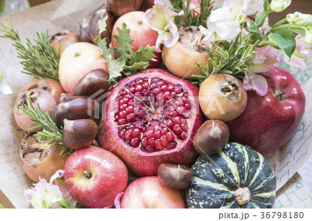 Bouquet of fresh fruits and vegetables Bouquet of fresh fruits and vegetables 36798180