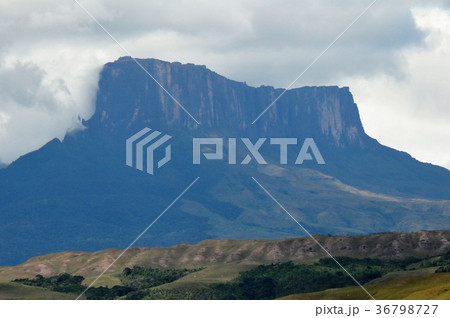 ギアナ高地、クケナン山 36798727