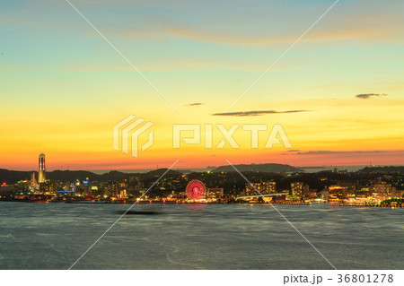 関門海峡の夕暮 36801278