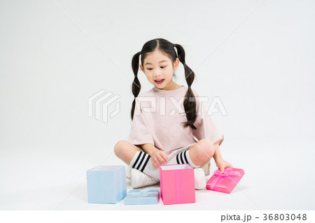 少女 ギフト 贈り物 36803048