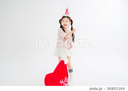 クリスマス 少女 女性 36803164