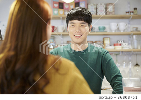 2 男 男性 36808751