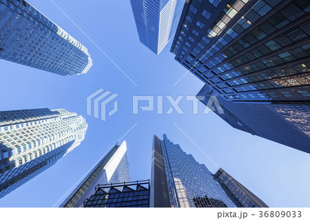 Canada, Ontario, Toronto, Skyscrapers seen from below 36809033