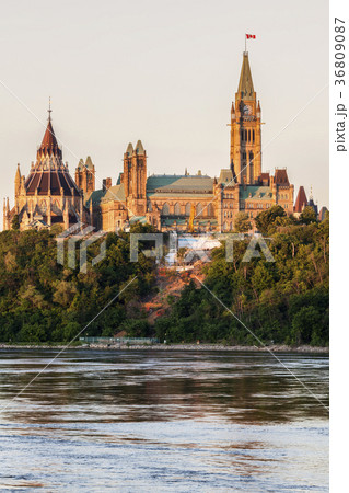 Canada, Ontario, Ottawa, Parliament Hill by Ottawa river 36809087