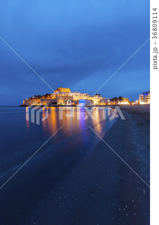 Spain, Valencian Community, Peniscola, Moody sky over Peniscola 36809114