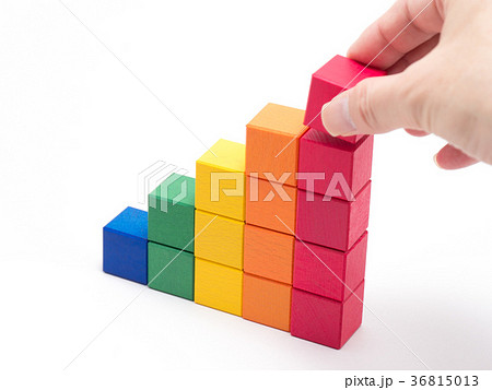 積み木を積む 積み木を積む 36815013