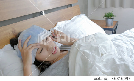 woman get sick 36816098