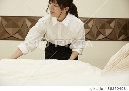 ホテルの清掃員 ホテルの清掃員 36820498