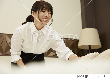 ホテルの清掃員 36820515