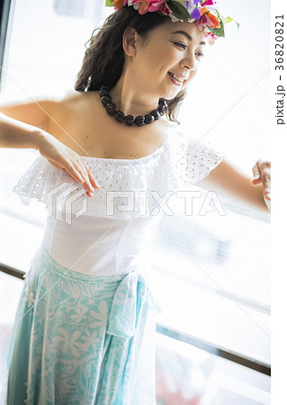 フラダンサー　ダンス 36820821