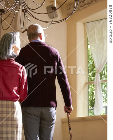 老夫婦 介護生活の写真素材 3608