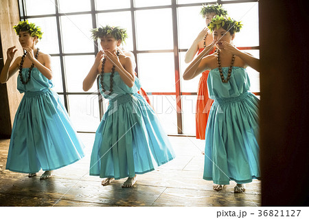 フラダンサー　ダンス 36821127