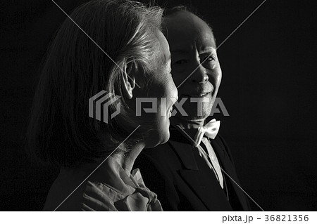 老夫婦　光　絆 36821356