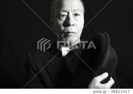 シニアのポートレート　モノクロ 36821427