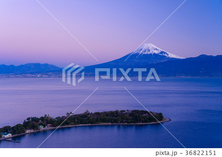 大瀬崎（おせざき）から海越しの富士山 36822151