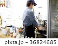 カフェスタッフ男 36824685