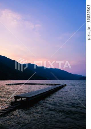 木崎湖・夕景（春） 36826303