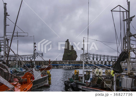 岩 石 グー 36827736