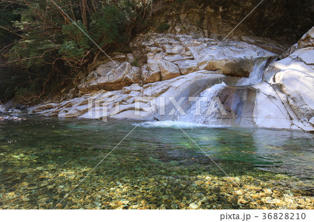 愛媛県久万高原町　面河渓　櫃の底 36828210