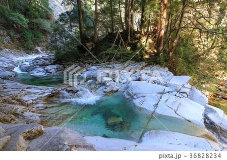 愛媛県久万高原町　面河渓　櫃の底 36828234