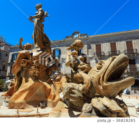 Diana fountain, Syracuse, Sicily, Italy Diana fountain, Syracuse, Sicily, Italy 36828265