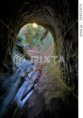 千葉県　チバニアンの川回し　地磁気逆転層 36832974