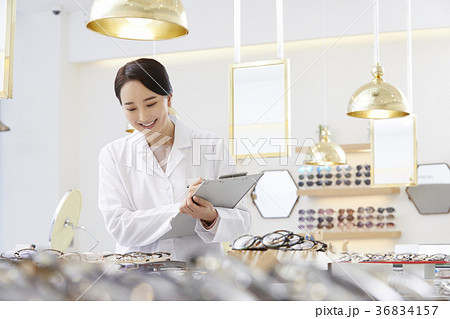 眼鏡 女性 女 36834157
