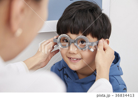男 男性 男の子 36834413