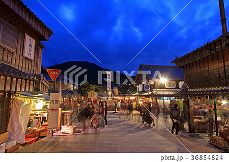 伊勢 おかげ横丁 ［夜景］の写真素材 [36854824] - PIXTA