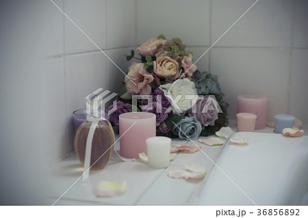 バスルーム アロマ キャンドルの写真素材