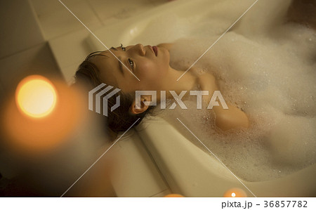 優雅なバスタイム 36857782