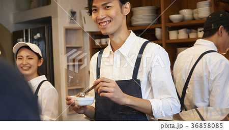 カフェ スタッフ 準備 スパイス カフェ スタッフ 準備 スパイス 36858085