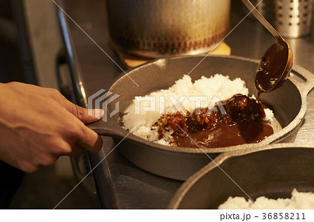 厨房 カレー 盛り付け 厨房 カレー 盛り付け 36858211