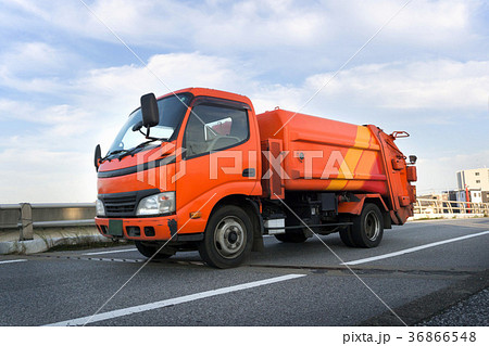 ゴミ収集車 清掃車  36866548